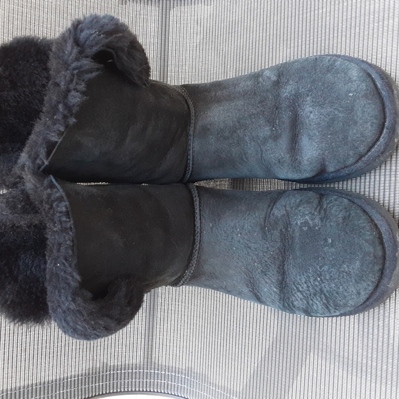 UGG ladies black boots size 9 - Picture 1 of 10